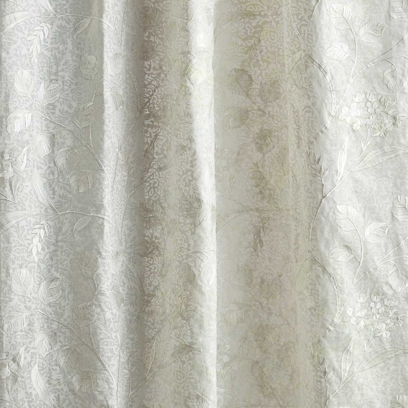 Monterey Bloom Seaspray White